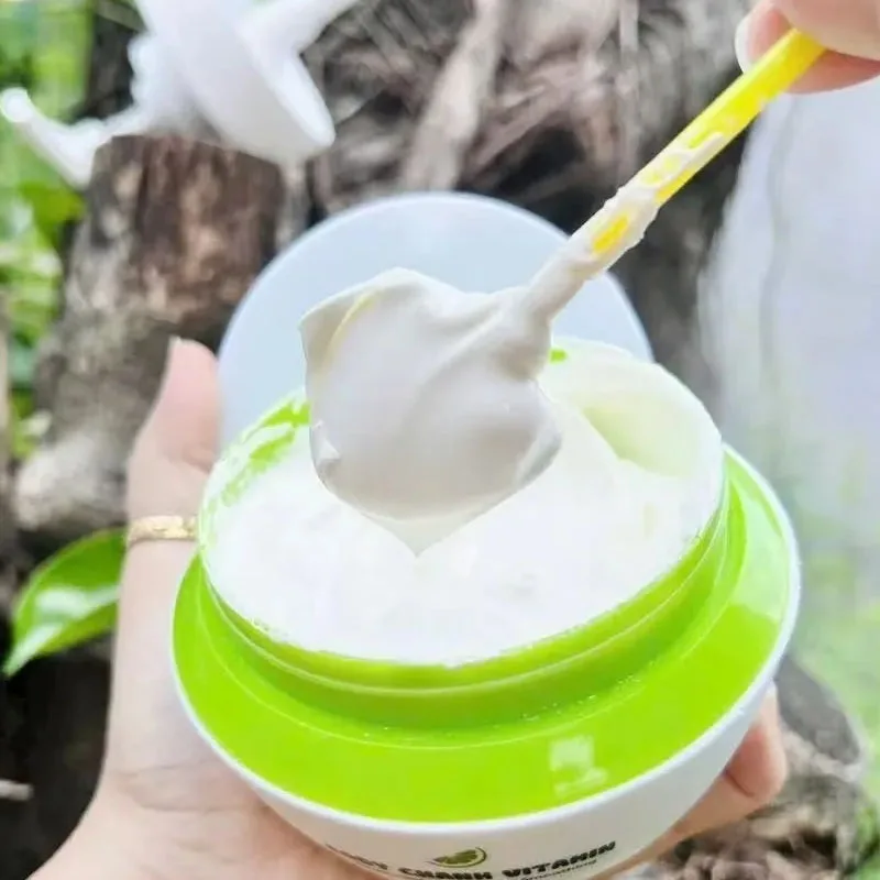 Вьетнамский лосьон для тела Bright White 250 г/флакон. Осветляющий крем для тела с витамином C и апельсиновым экстрактом. Фук Хой Да
Вьетнамский лосьон для тела Bright White 250 г/флакон. Осветляющий крем для тела с витамином C и апельсиновым экстрактом. Фук Хой Да