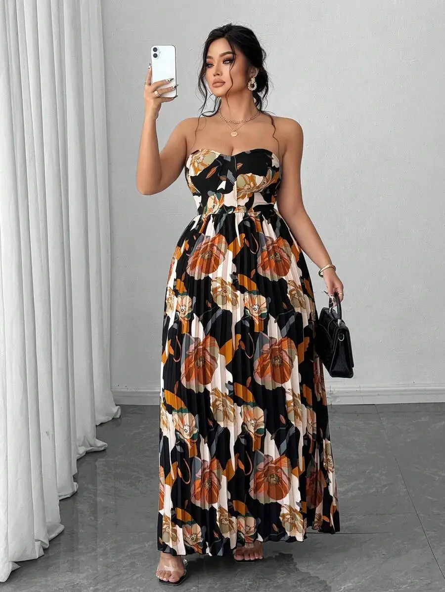 Plus Size Strapless Pleated Floral Print A-Line Maxi Dress for Summer
Plus Size Strapless Pleated Floral Print A-Line Maxi Dress for Summer