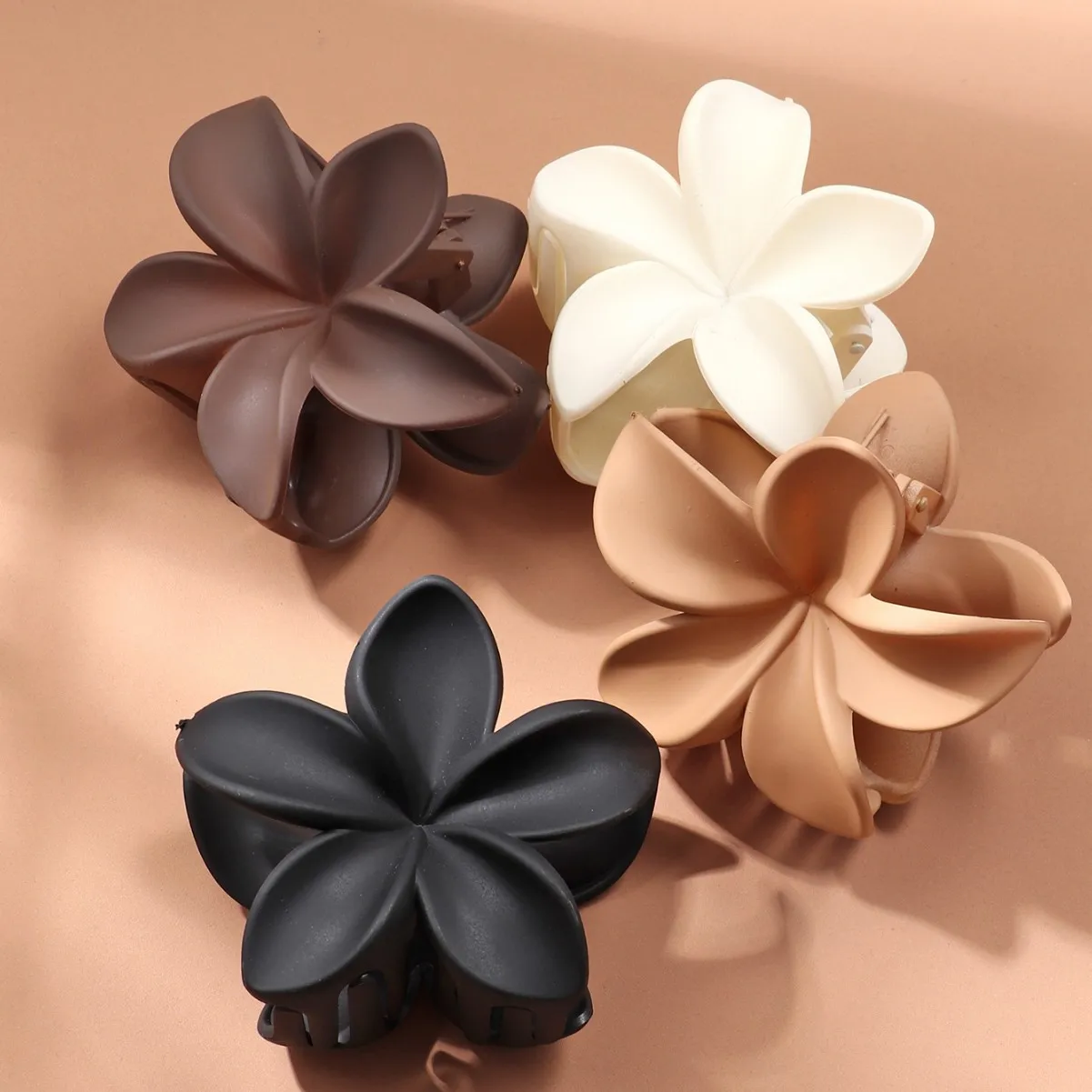 4Pcs New Fashion Flower Hair Claws for Women Large Hair Clips Crab Clamps Frosted Ponytail Shark Clip Headdress Hair Accessories
4Pcs New Fashion Flower Hair Claws for Women Large Hair Clips Crab Clamps Frosted Ponytail Shark Clip Headdress Hair Accessories