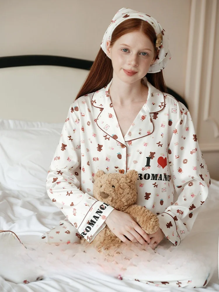 RooMance Youth Sleepwear Ice Silk Home Clothes Set Women's Summer Outwear Floral Print Loose Fit Long Sleeve Pajamas Set
RooMance Youth Sleepwear Ice Silk Home Clothes Set Women's Summer Outwear Floral Print Loose Fit Long Sleeve Pajamas Set