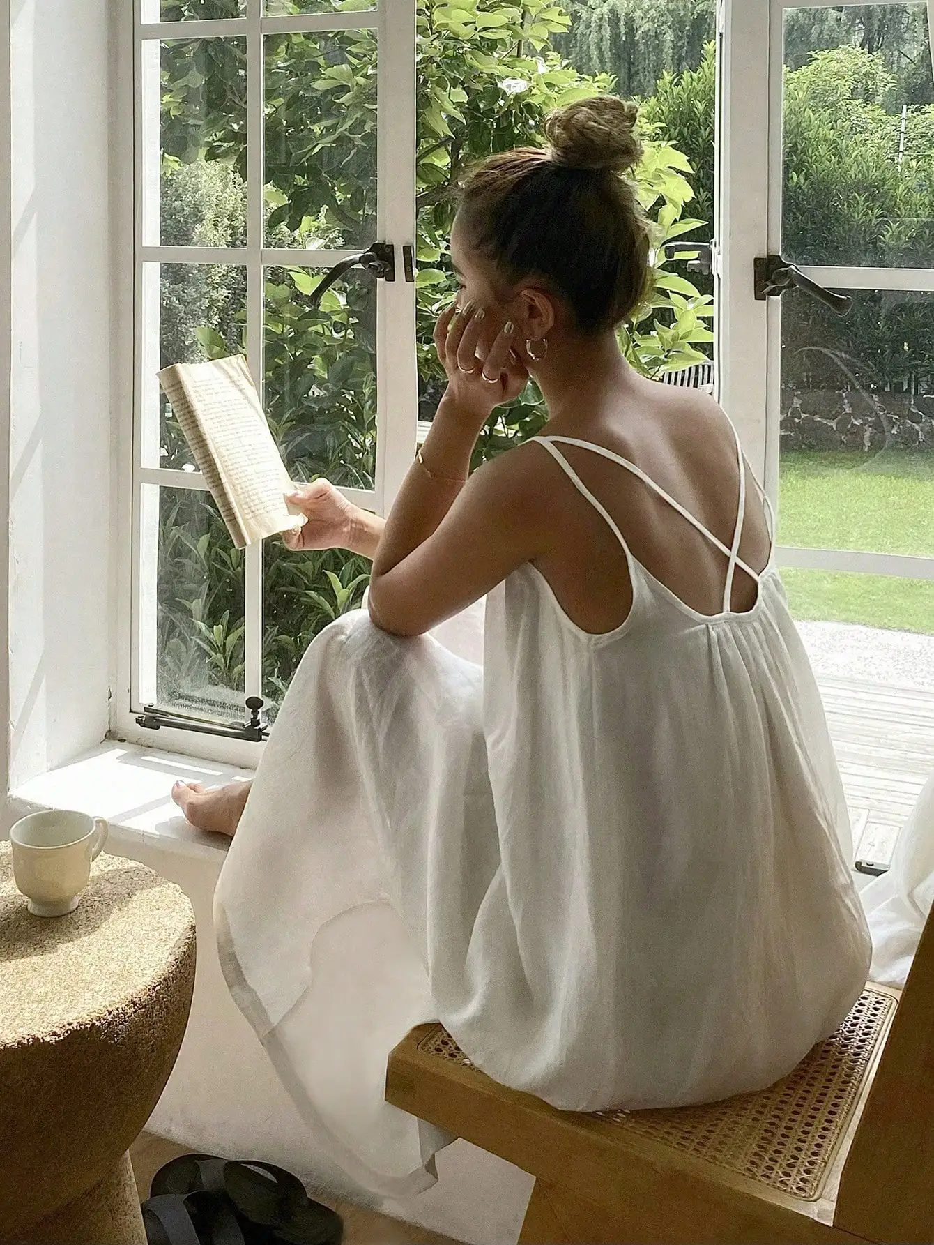 Women's Loose Fit Sleeveless Solid Backless Dress for Summer
Women's Loose Fit Sleeveless Solid Backless Dress for Summer