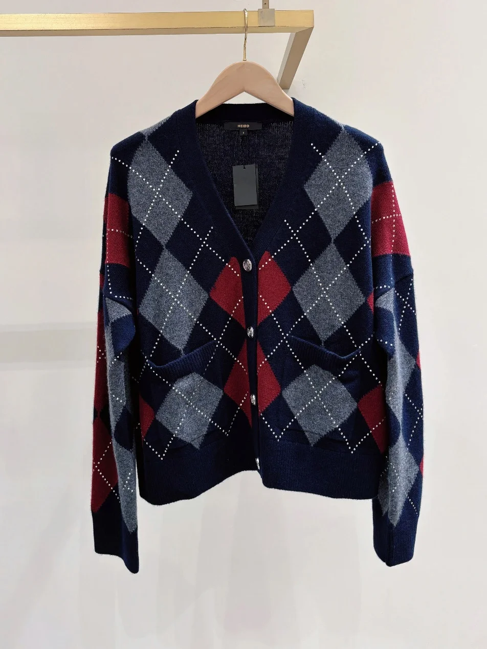 Fashionable Knitted Loose Cardigan Outerwear with Rhinestone And Diamond Pattern Autumn College Style Women's Wool Blend Sweater
Fashionable Knitted Loose Cardigan Outerwear with Rhinestone And Diamond Pattern Autumn College Style Women's Wool Blend Sweater
