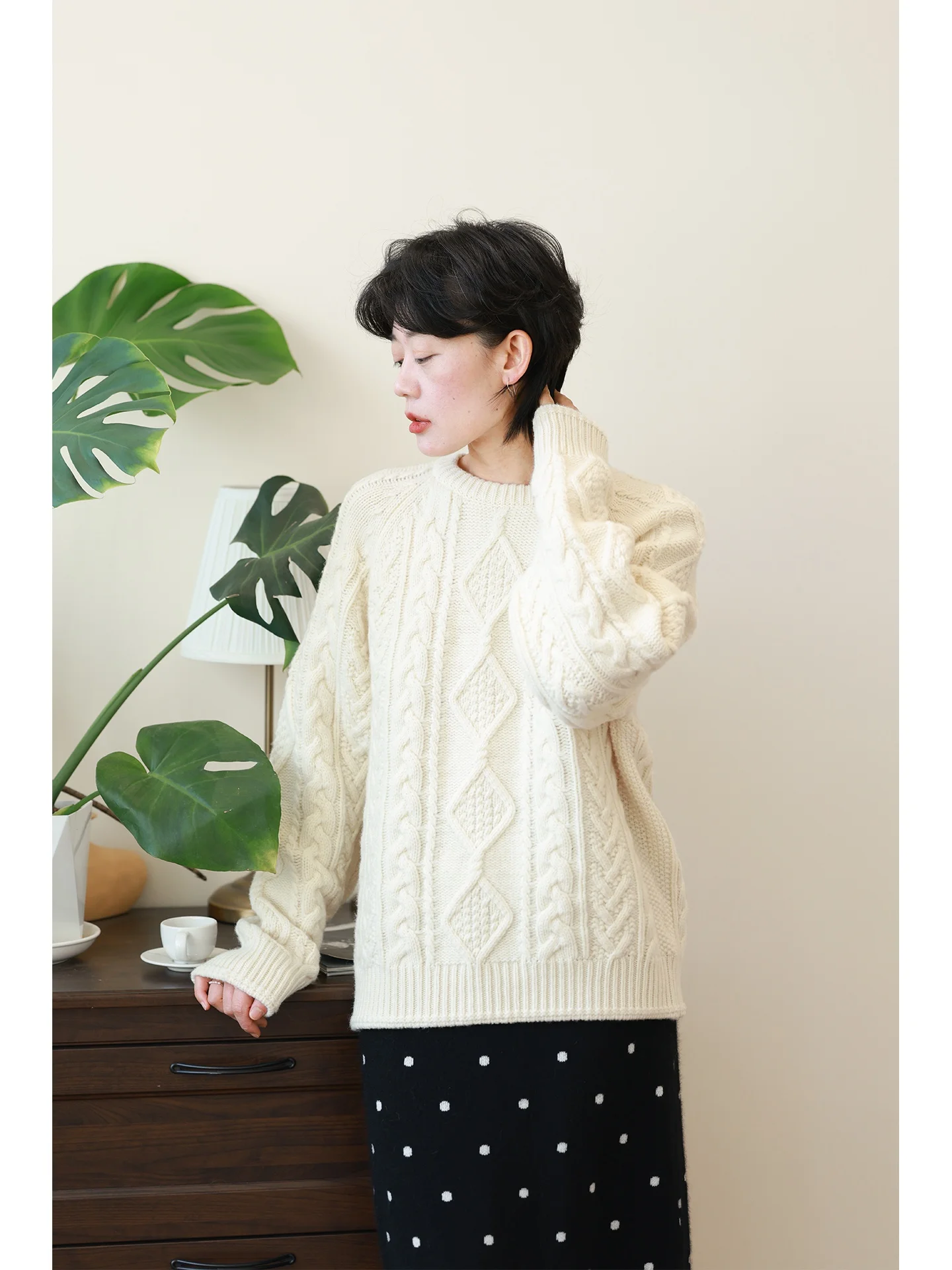 Thickened Full Wool Nordic Style Wheat Color Twist Sweater Retro Casual Loose Knitted Winter Warm Women's Fashion Spring Autumn
Thickened Full Wool Nordic Style Wheat Color Twist Sweater Retro Casual Loose Knitted Winter Warm Women's Fashion Spring Autumn
