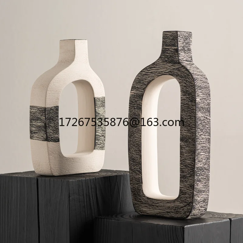 Wabi-sabi style hand-painted ceramic vase combination ornaments home desktop entrance B&B flower dryer
Wabi-sabi style hand-painted ceramic vase combination ornaments home desktop entrance B&B flower dryer