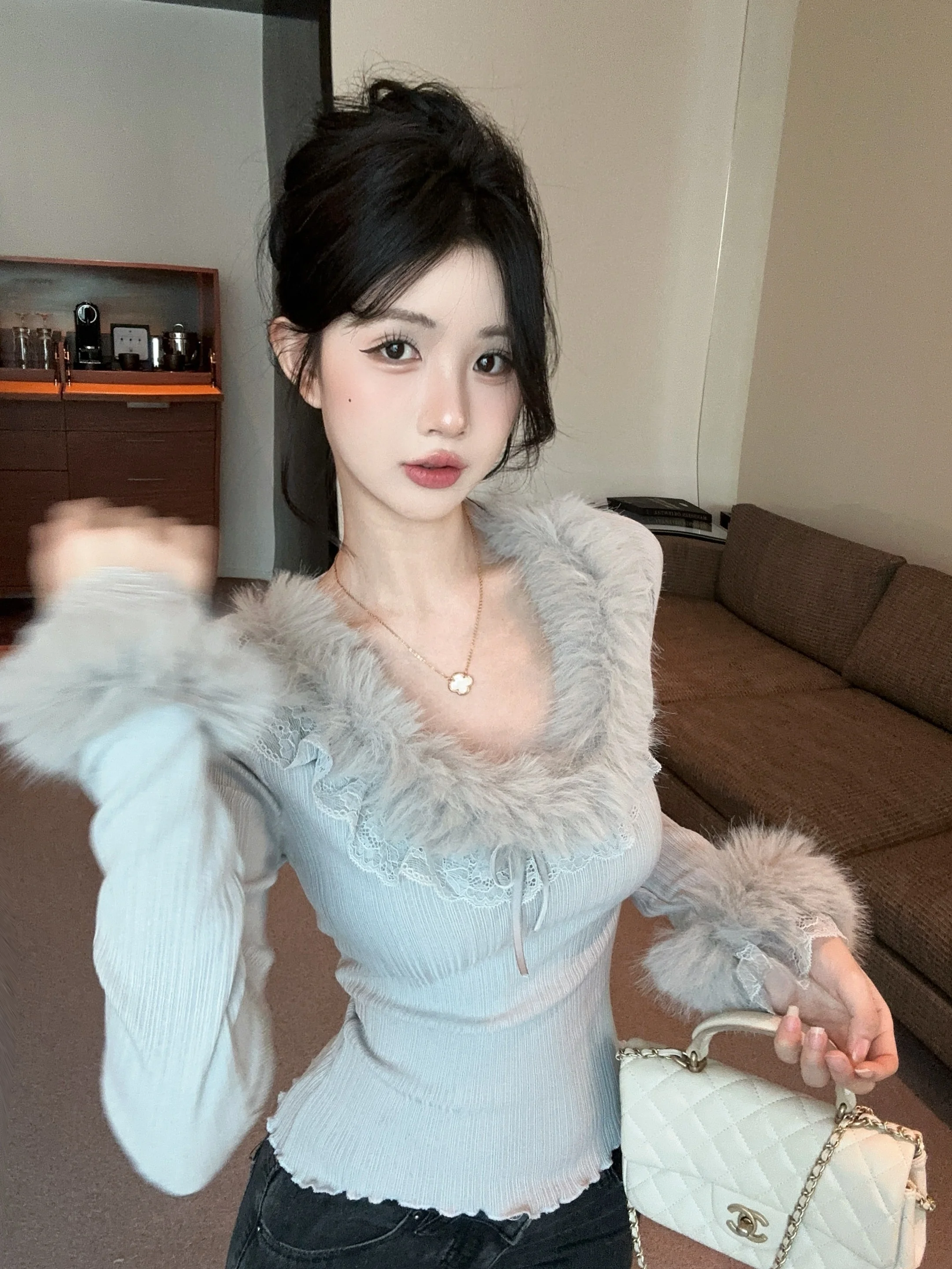 Slim Fit U-Ne Knitted Base irt Women's Spring Season Design Sense Personali Inner Wear Top Pure Desire Furry Patchwork
Slim Fit U-Ne Knitted Base irt Women's Spring Season Design Sense Personali Inner Wear Top Pure Desire Furry Patchwork