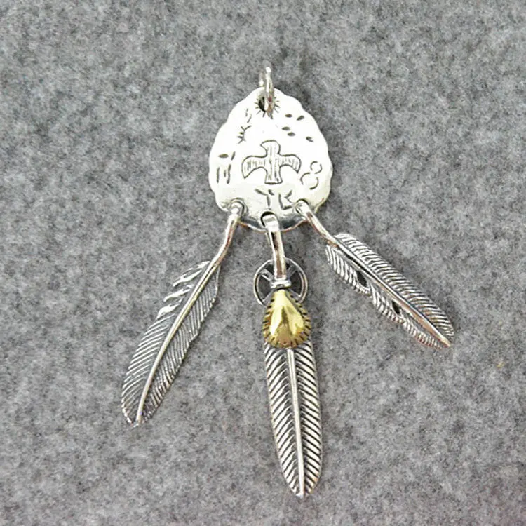 Handmade pure silver feather pendant DIY accessories collarbone necklace minimalist pendant for men and women
Handmade pure silver feather pendant DIY accessories collarbone necklace minimalist pendant for men and women
