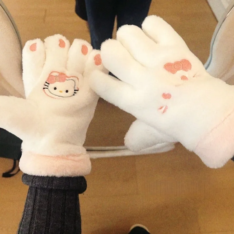 MINISO Sanrio Hello Kitty перчатки с пятью пальцами, милые плюшевые женские зимние сохраняющие тепло плюс бархатные утолщенные ветрозащитные велосипедные перчатки, новинка 2023 года
MINISO Sanrio Hello Kitty перчатки с пятью пальцами, милые плюшевые женские зимние сохраняющие тепло плюс бархатные утолщенные ветрозащитные велосипедные перчатки, новинка 2023 года