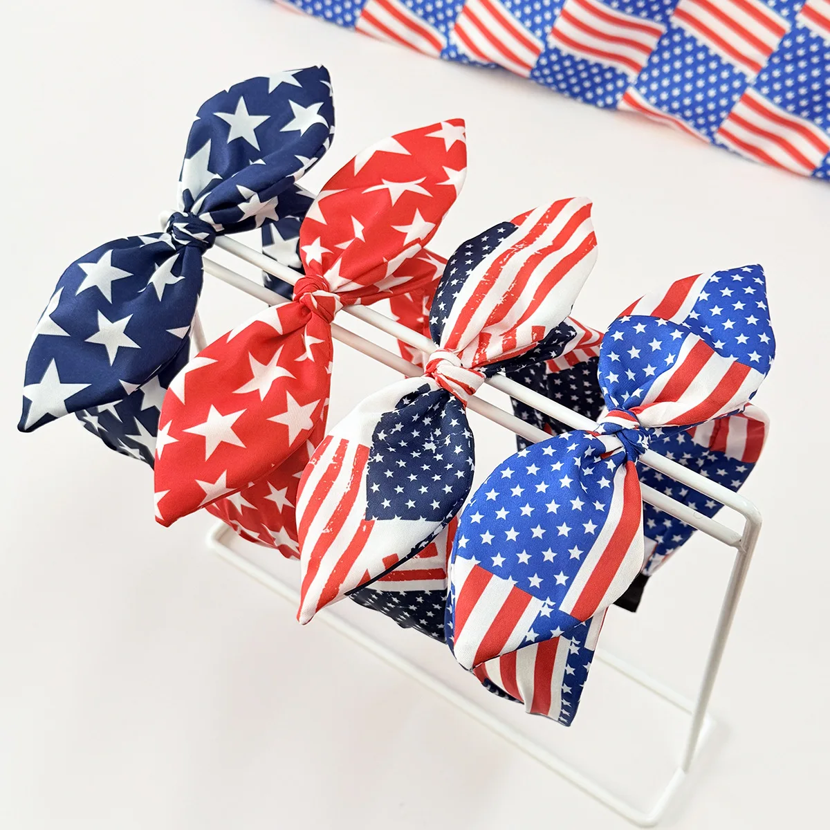 Патриотическая повязка на голову с флагом США, красно-бело-синяя, с звездами и полосками, с ушками кролика, для празднования Дня независимости, 1 шт.
Патриотическая повязка на голову с флагом США, красно-бело-синяя, с звездами и полосками, с ушками кролика, для празднования Дня независимости, 1 шт.