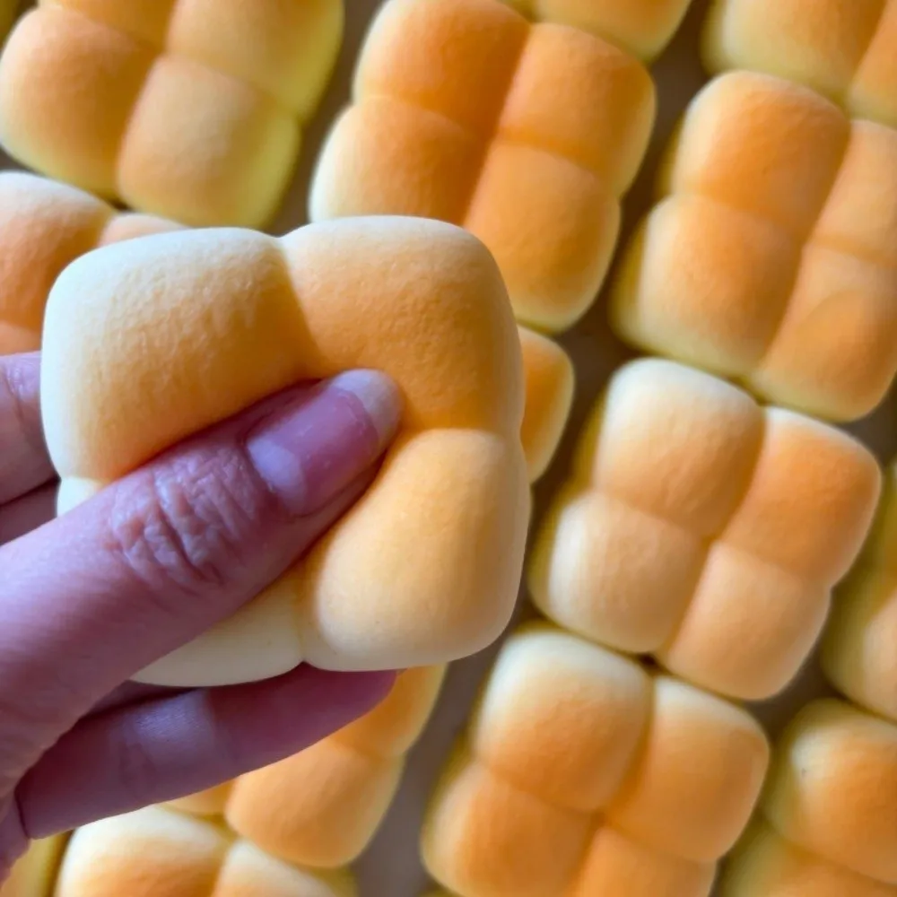 Soft Squeeze Toys Gentle Squeezing Design Wet Touch Texture Simulation Bread Toys Fidget Toy Slow Rebound Sensory Fidget Toys
Soft Squeeze Toys Gentle Squeezing Design Wet Touch Texture Simulation Bread Toys Fidget Toy Slow Rebound Sensory Fidget Toys