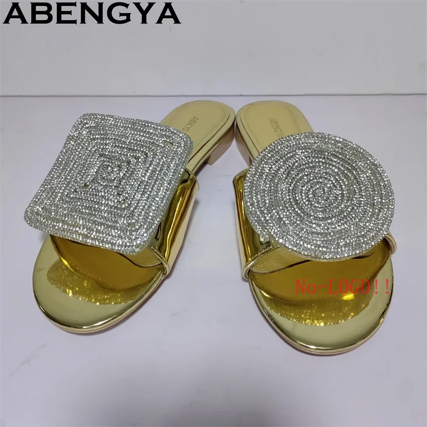 Square Round Asymmetric Crystal Flat Slippers Women Shiny Fashion Mules Slippers Woman 2025 Summer Satin Dress Party Shoes Mujer
Square Round Asymmetric Crystal Flat Slippers Women Shiny Fashion Mules Slippers Woman 2025 Summer Satin Dress Party Shoes Mujer