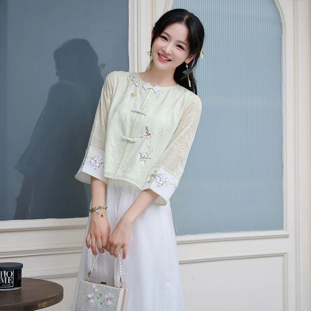 New Chinese Style Women's Embroidered Thin Outerwear Spring Summer New Seven Sleeve Top Set Lightweight Floral Print Blouse
New Chinese Style Women's Embroidered Thin Outerwear Spring Summer New Seven Sleeve Top Set Lightweight Floral Print Blouse