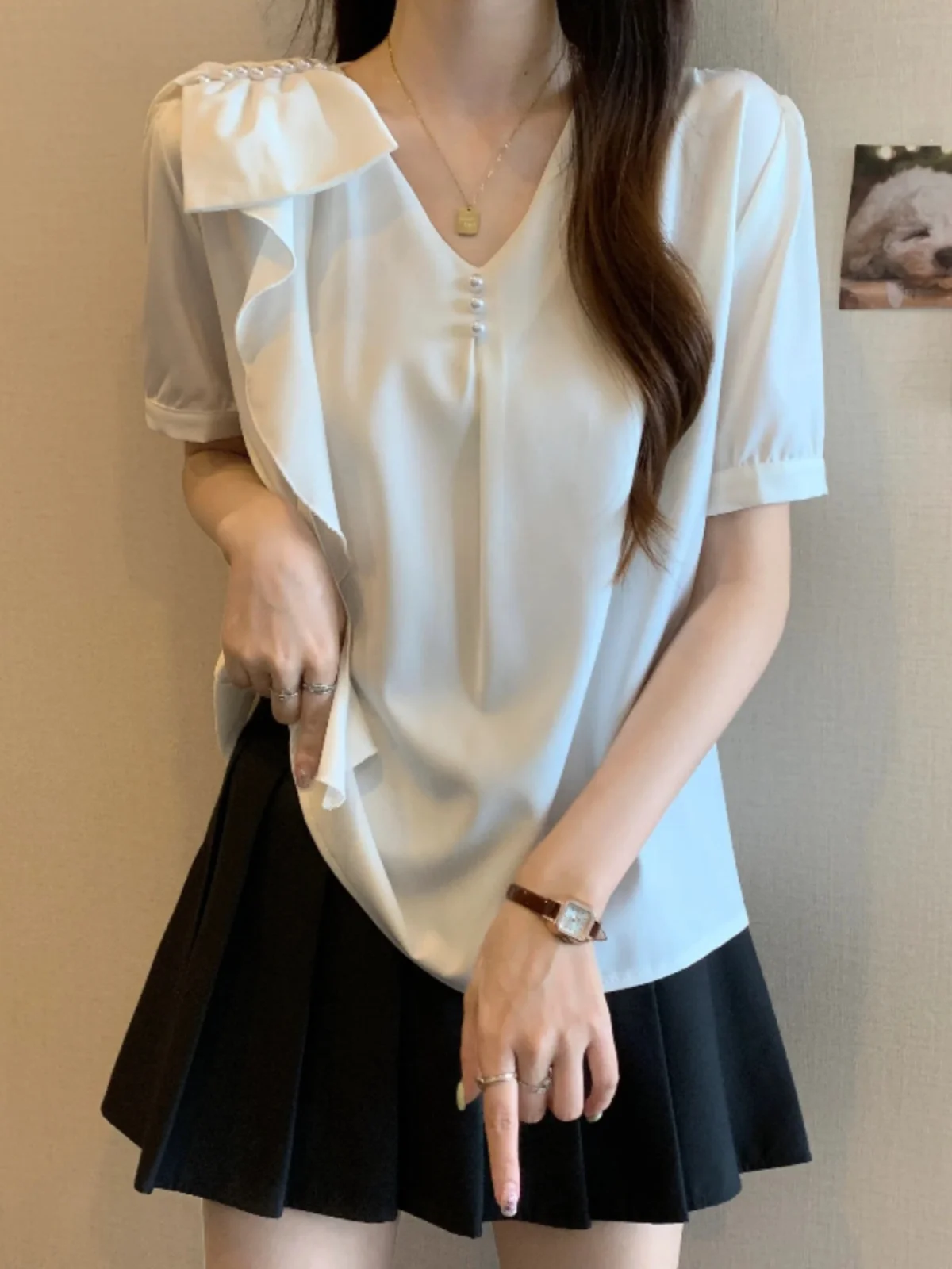 White V-Neck Short Sleeve Shirt Women's Summer plus Size Slimming M Mature Top Youthful Korean Style Casual Fashion
White V-Neck Short Sleeve Shirt Women's Summer plus Size Slimming M Mature Top Youthful Korean Style Casual Fashion