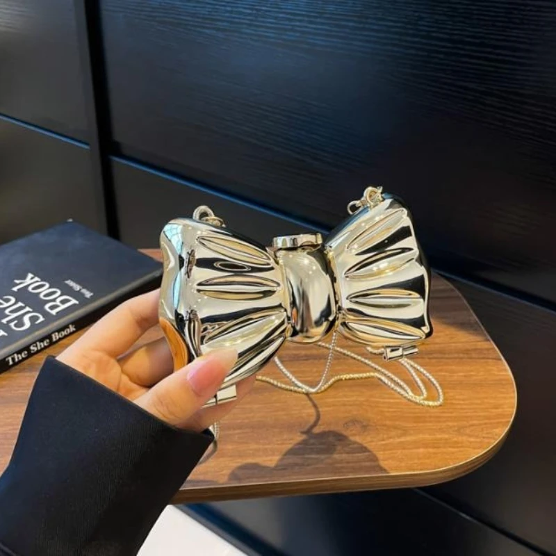 Золотая вечерняя сумка Кошельки и сумки Роскошные дизайнерские сумки на ремне Забавная форма Вечерние свадебные круглые акриловые блестящие клатчи
Золотая вечерняя сумка Кошельки и сумки Роскошные дизайнерские сумки на ремне Забавная форма Вечерние свадебные круглые акриловые блестящие клатчи