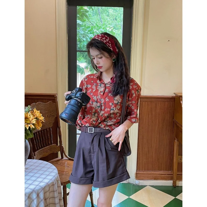 Retro Hong Kong Style Floral Print Loose Fit Collar Casual Shirt Women's Summer New Fashion Slimming Top Versatile Upper...
Retro Hong Kong Style Floral Print Loose Fit Collar Casual Shirt Women's Summer New Fashion Slimming Top Versatile Upper...