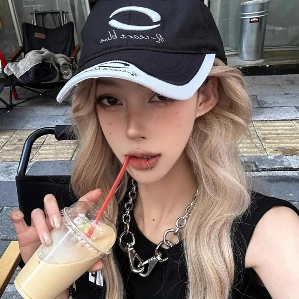 Retro American Vintage Baseball Cap Y2K Cotton Letter Peaked Cap Hip Hop Embroidery Visors Snapback Cap Outdoor
Retro American Vintage Baseball Cap Y2K Cotton Letter Peaked Cap Hip Hop Embroidery Visors Snapback Cap Outdoor