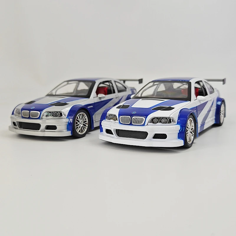 1:24 simulation BMW M3 GTR E46 alloy car model, doors and engine hood, trunk can be opened, supercar sound and light ornaments
1:24 simulation BMW M3 GTR E46 alloy car model, doors and engine hood, trunk can be opened, supercar sound and light ornaments