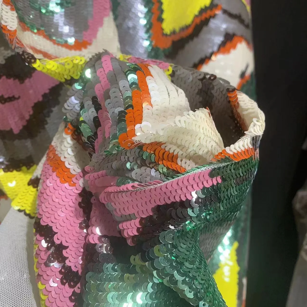 Mesh Color Sequined Beaded Embroidery Fabric Fashion Wedding Dress Sequin Fabric Fashion Stage Clothing Lace Fabric
Mesh Color Sequined Beaded Embroidery Fabric Fashion Wedding Dress Sequin Fabric Fashion Stage Clothing Lace Fabric