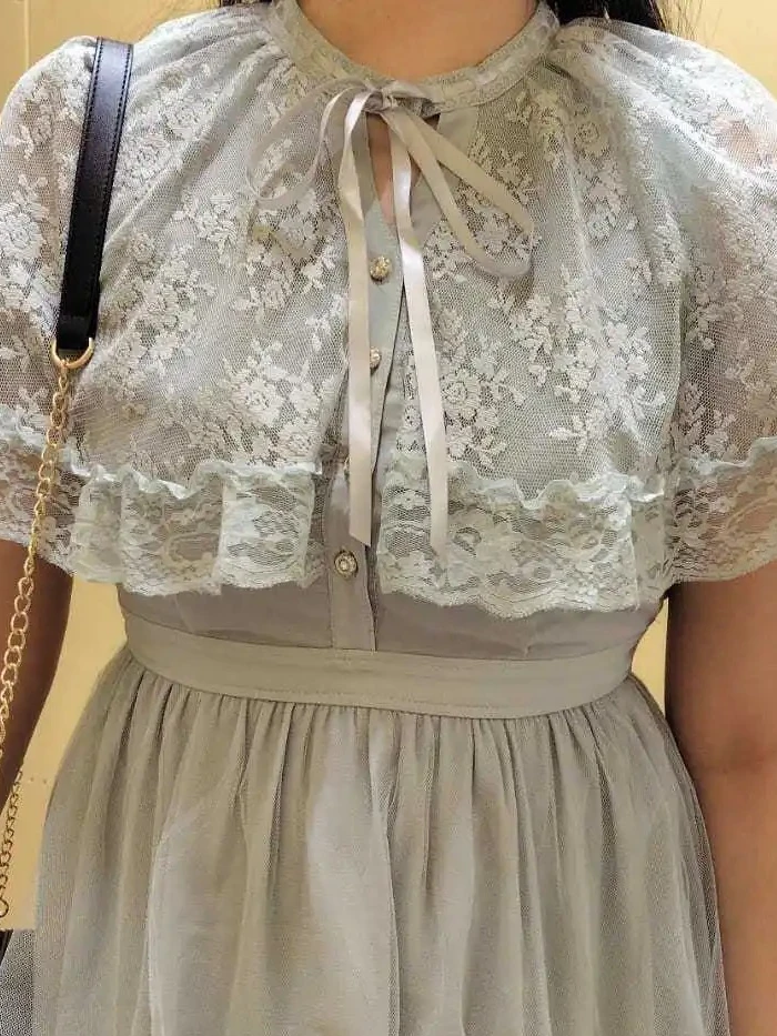 Lady Beautiful Princess Dress Retro Sweet Lace Flower Cape Mesh Pleated Waist Elegant Dresses for Women Spring and Autmn
Lady Beautiful Princess Dress Retro Sweet Lace Flower Cape Mesh Pleated Waist Elegant Dresses for Women Spring and Autmn
