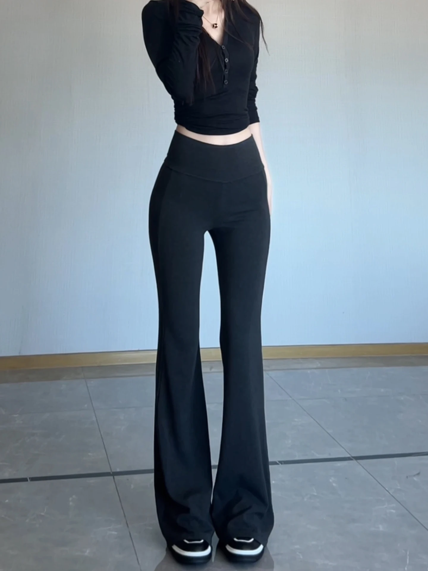 Угольные брюки Fce на подкладке, расклешенные повседневные брюки, женские эластичные облегающие трикотажные брюки с высокой талией, корейские брюки для йоги
Угольные брюки Fce на подкладке, расклешенные повседневные брюки, женские эластичные облегающие трикотажные брюки с высокой талией, корейские брюки для йоги