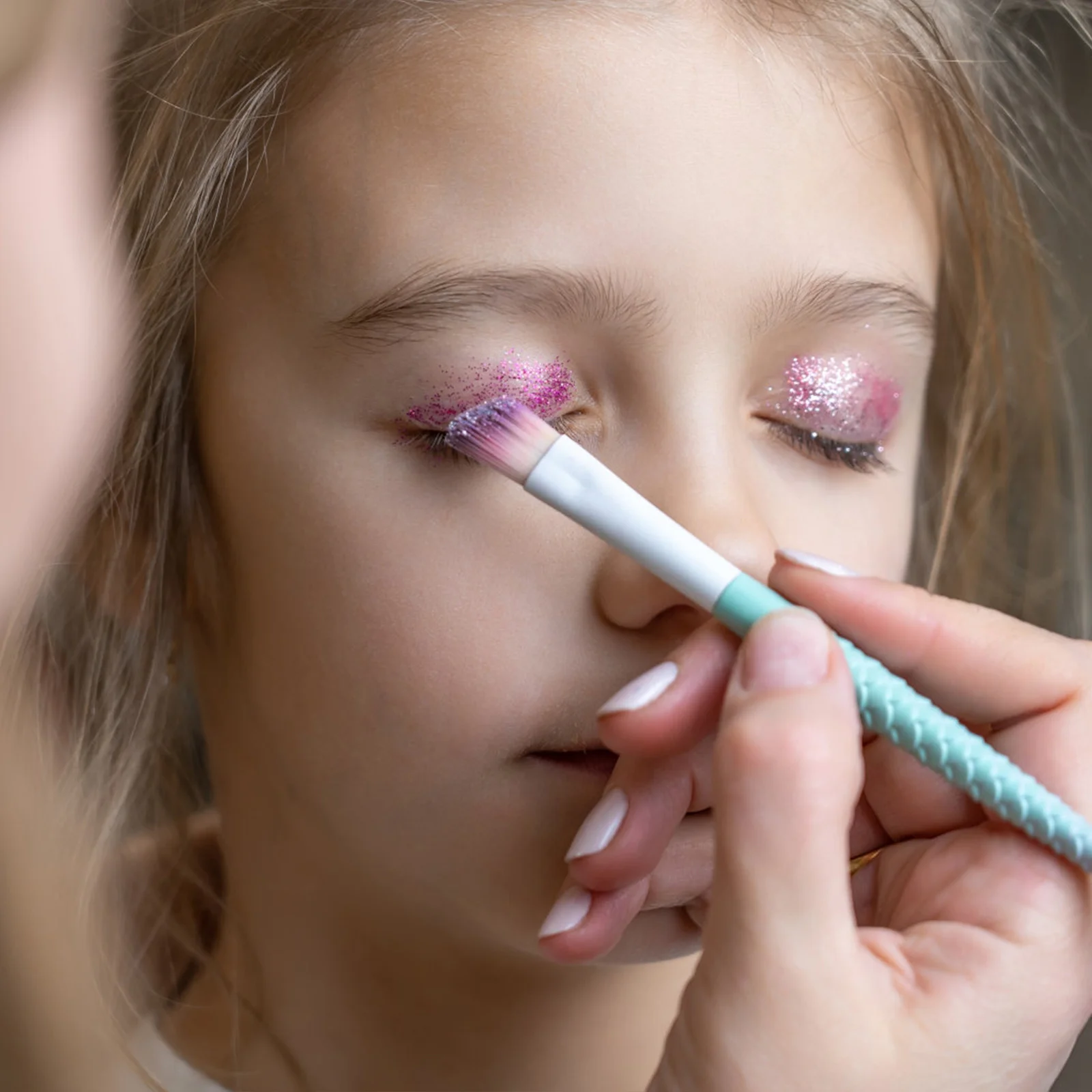 1Set Glitter Spray for Body Hair and Face Shimmer Powder Highlighter Makeup Sparkle Effect Easy to Apply Long-Lasting Radiant
1Set Glitter Spray for Body Hair and Face Shimmer Powder Highlighter Makeup Sparkle Effect Easy to Apply Long-Lasting Radiant