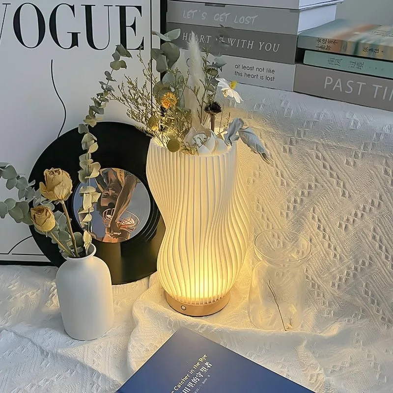 Organ Pleated Vase Ambient Light Creative Bedside Bedside Warm Night Light Plug-in Warm Home Decoration Table Lamp Room Decor
Organ Pleated Vase Ambient Light Creative Bedside Bedside Warm Night Light Plug-in Warm Home Decoration Table Lamp Room Decor