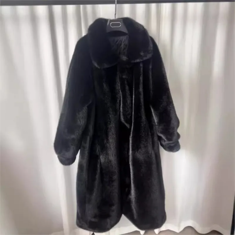 Новое женское длинное плюшевое пальто из искусственного меха
Новое женское длинное плюшевое пальто из искусственного меха