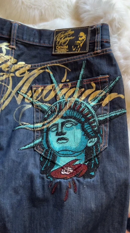 Y2k Gold Letter liberty Diamonds Jeans Casual Denim Pants Straight Wide Leg Jeans Harajuku American Vintage 2000s Men Clothing 
Y2k Gold Letter liberty Diamonds Jeans Casual Denim Pants Straight Wide Leg Jeans Harajuku American Vintage 2000s Men Clothing