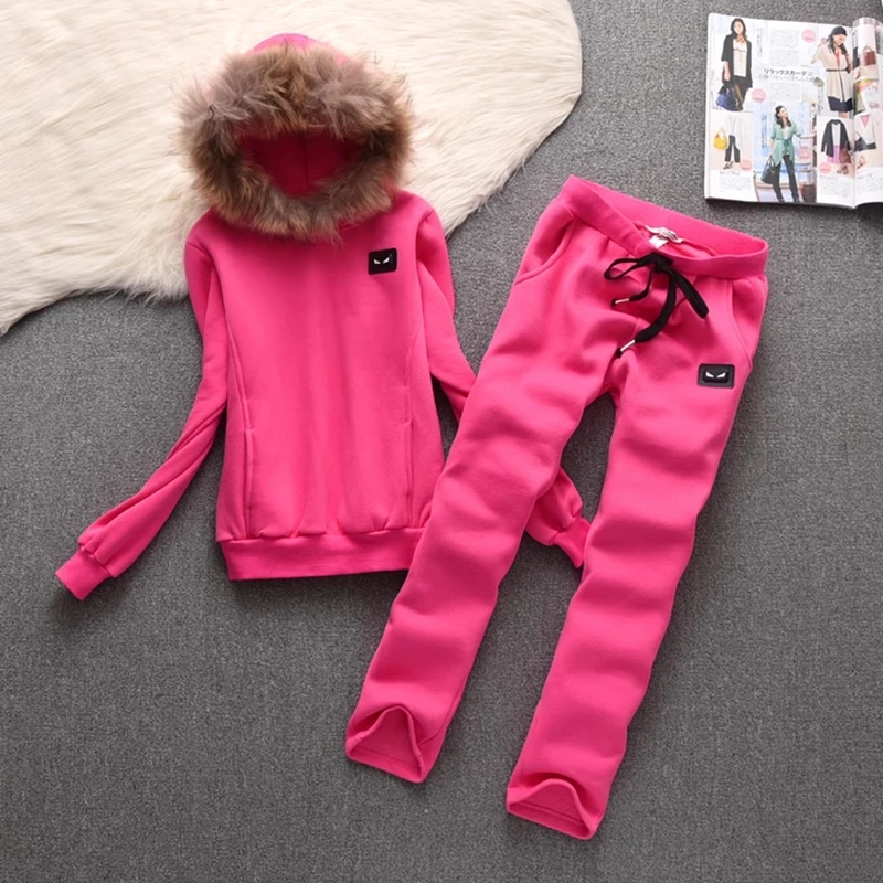 Fashion Brand Casual Tracksuit Women Fleece Sweatshirt and Pants Set Warm Winter Women Set
Fashion Brand Casual Tracksuit Women Fleece Sweatshirt and Pants Set Warm Winter Women Set