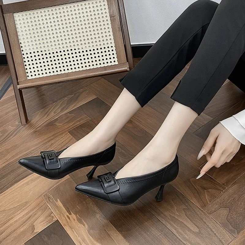 Универсальные пикантные туфли, весенне-осенняя модная элегантная женская модная обувь, женская обувь с острым носком и V-образным вырезом, женская обувь на массивном каблуке A368
Универсальные пикантные туфли, весенне-осенняя модная элегантная женская модная обувь, женская обувь с острым носком и V-образным вырезом, женская обувь на массивном каблуке A368