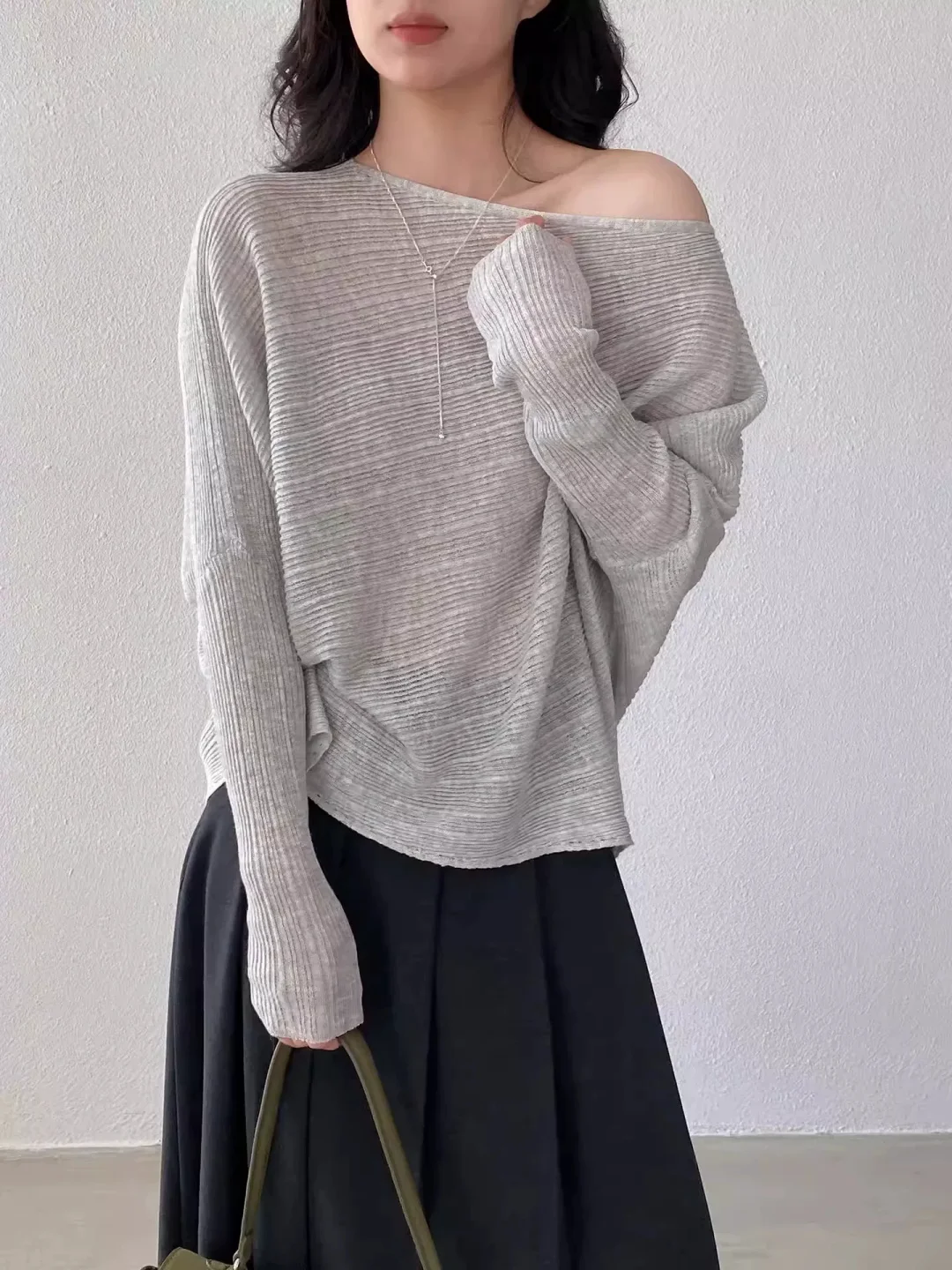 Korean Style Batwing Sleeve Knitted Top Women's Long Sleeve Sun Protection T-Shirt Loose Fit Comfortable Spring Summer Fashion
Korean Style Batwing Sleeve Knitted Top Women's Long Sleeve Sun Protection T-Shirt Loose Fit Comfortable Spring Summer Fashion