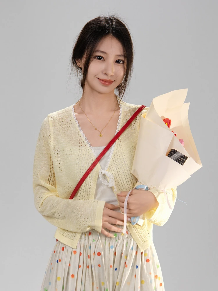 Sweet Yellow Lace Trim Hollow out Ice Silk Knitted Open Cardigan Women's Summer Loose Fit V-Neck Short Sleeve Top
Sweet Yellow Lace Trim Hollow out Ice Silk Knitted Open Cardigan Women's Summer Loose Fit V-Neck Short Sleeve Top