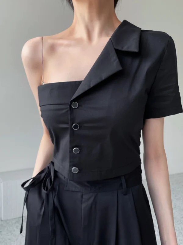 Bla Faionable Asymmetrical oulder Bared irt Women's Korean Sle Design Strapl Single Button ort Ele Top
Bla Faionable Asymmetrical oulder Bared irt Women's Korean Sle Design Strapl Single Button ort Ele Top