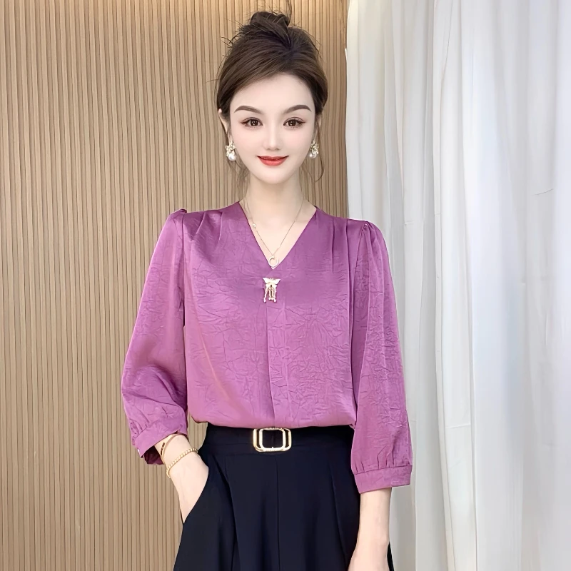 Летняя рубашка с v-образным вырезом. Универсальная и модная с рукавами три четверти для похудения и высококачественного темперамента.
Летняя рубашка с v-образным вырезом. Универсальная и модная с рукавами три четверти для похудения и высококачественного темперамента.