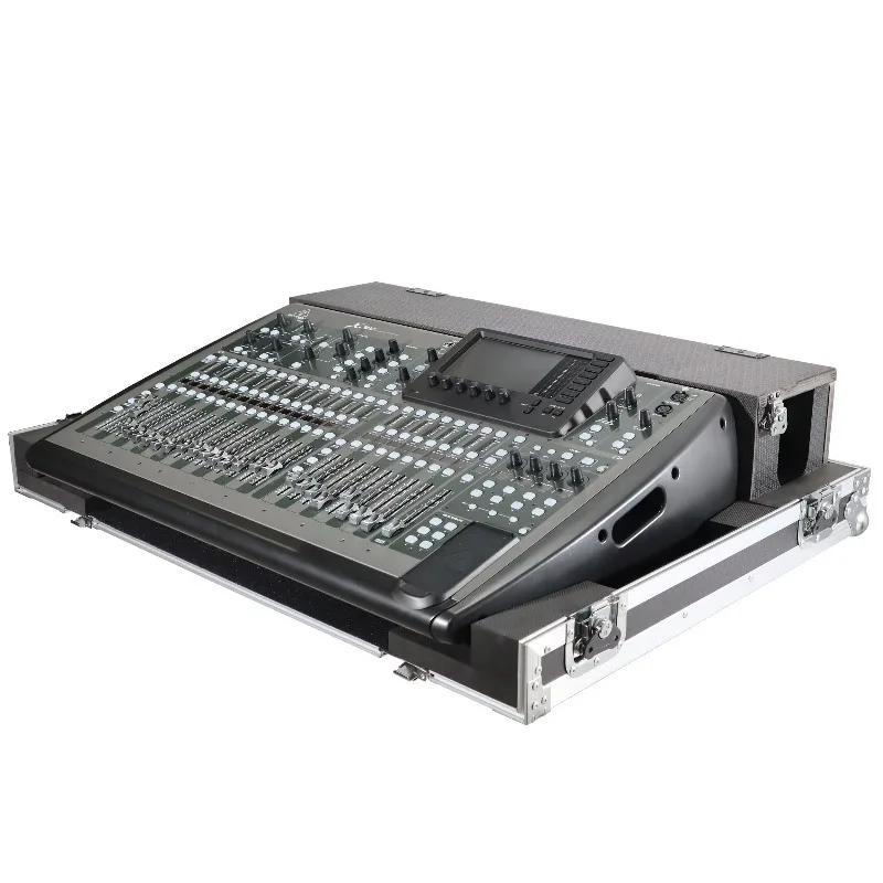 Flight Road Case with Doghouse for Digital Mixer Console
Flight Road Case with Doghouse for Digital Mixer Console