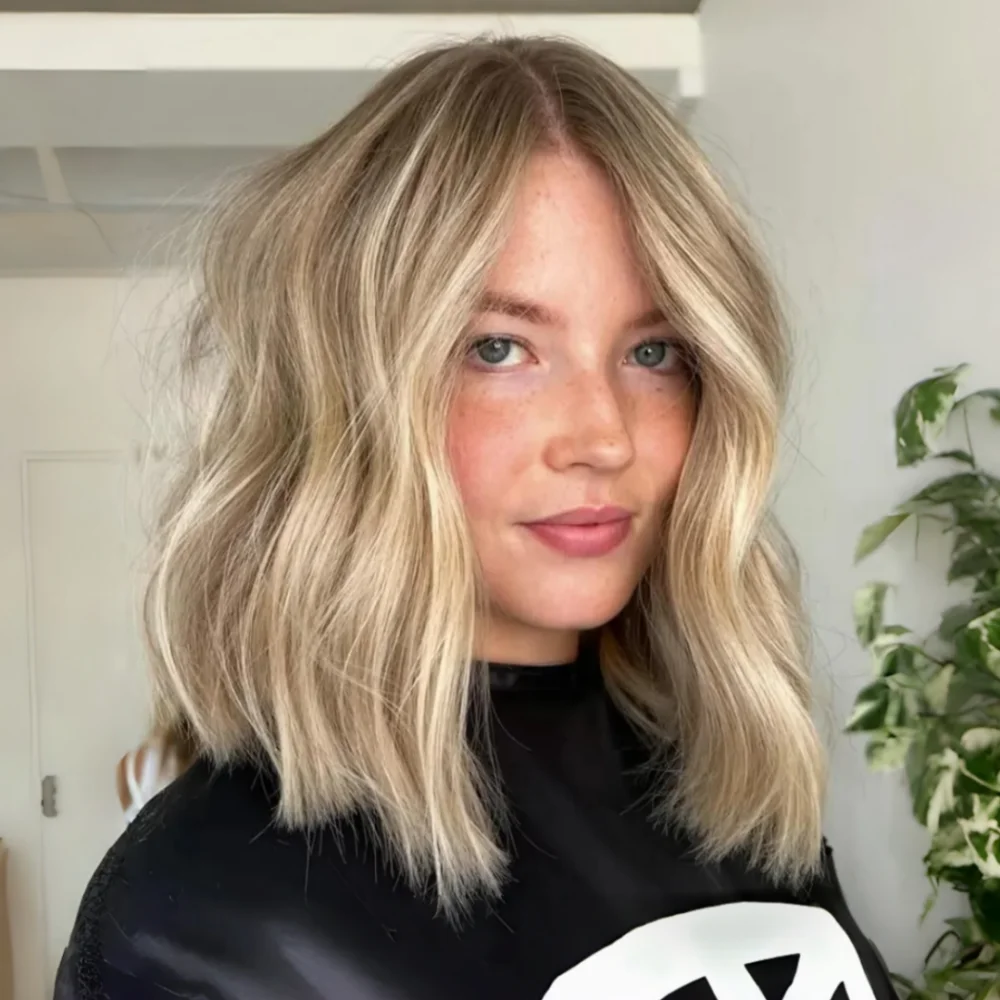 Soft Highlight Blond Wave Hair 150 density and 13×4 100%human hair wig lace front wig, with baby hair pre plucked
Soft Highlight Blond Wave Hair 150 density and 13×4 100%human hair wig lace front wig, with baby hair pre plucked