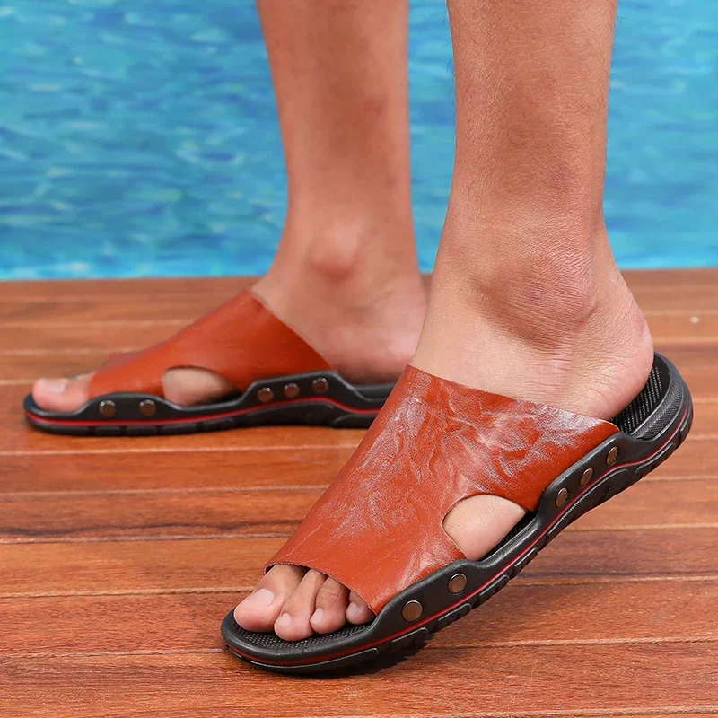 Men's Retro Slippers for Summer Outdoor Wear Trend Classic Leather Design Beach Outdoor Comfort Anti Slip Walking Shoes
Men's Retro Slippers for Summer Outdoor Wear Trend Classic Leather Design Beach Outdoor Comfort Anti Slip Walking Shoes