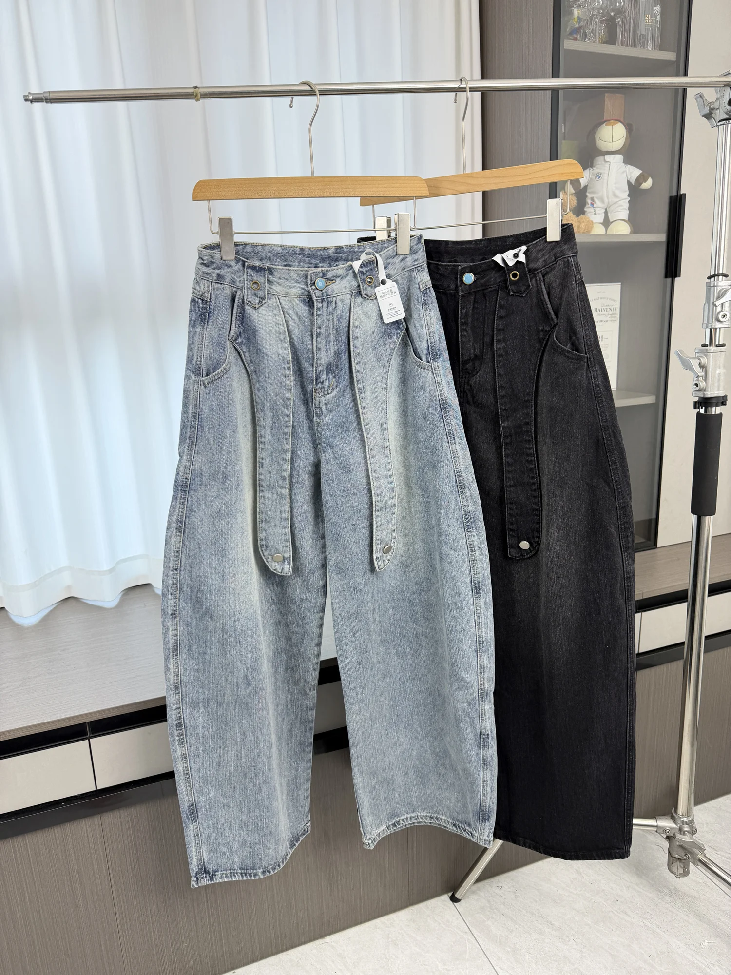 Retro Casual Unisex Knife-Shape Jeans Spring Summer Washed Versatile Straight Leg Jeans Fashionable Urban Style Breathable
Retro Casual Unisex Knife-Shape Jeans Spring Summer Washed Versatile Straight Leg Jeans Fashionable Urban Style Breathable