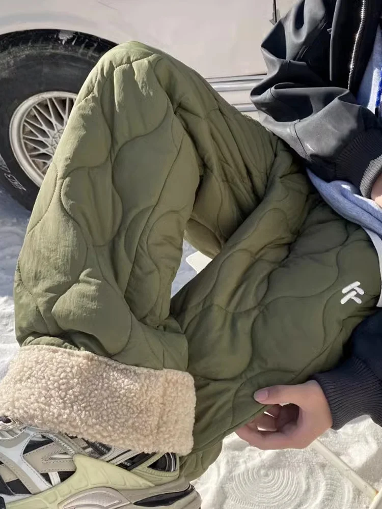 Мужские зимние утепленные брюки из овечьего флиса для сноуборда и лыж, хлопковые, для защиты от холода в Харбине, молодежные повседневные длинные брюки
Мужские зимние утепленные брюки из овечьего флиса для сноуборда и лыж, хлопковые, для защиты от холода в Харбине, молодежные повседневные длинные брюки