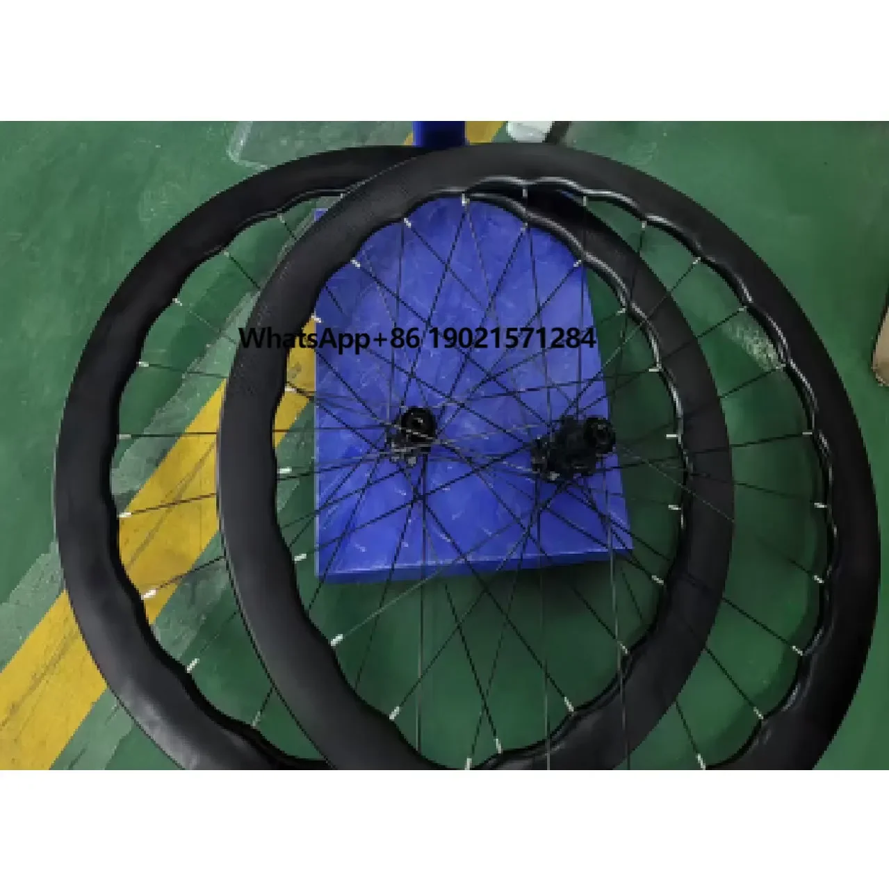 Cycletrack Ghost Bicycle Carbon Wheelset Road Bike Wave Wheel
Cycletrack Ghost Bicycle Carbon Wheelset Road Bike Wave Wheel