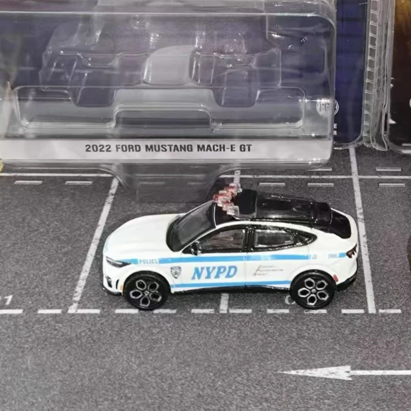 Greenlight 1:64 2022 Ford Mustang Mach-E GT Children's Birthday Gift Alloy Die Casting Car Model Advanced Decorative Toy
Greenlight 1:64 2022 Ford Mustang Mach-E GT Children's Birthday Gift Alloy Die Casting Car Model Advanced Decorative Toy