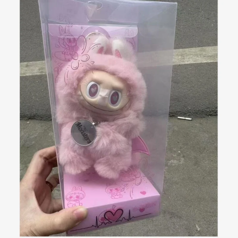 High Quality Labubu Series Replica 17cm Zimomo Angel Pink Heartbeat Creative Change Blind Box Backpack Pendant Doll Gift
High Quality Labubu Series Replica 17cm Zimomo Angel Pink Heartbeat Creative Change Blind Box Backpack Pendant Doll Gift