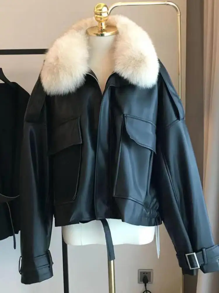 Винтажное черное бархатное короткое хлопковое пальто на молнии с волосатой шеей для женщин, новинка 2025 года, зимняя толстая теплая куртка цвета хаки, модная
Винтажное черное бархатное короткое хлопковое пальто на молнии с волосатой шеей для женщин, новинка 2025 года, зимняя толстая теплая куртка цвета хаки, модная