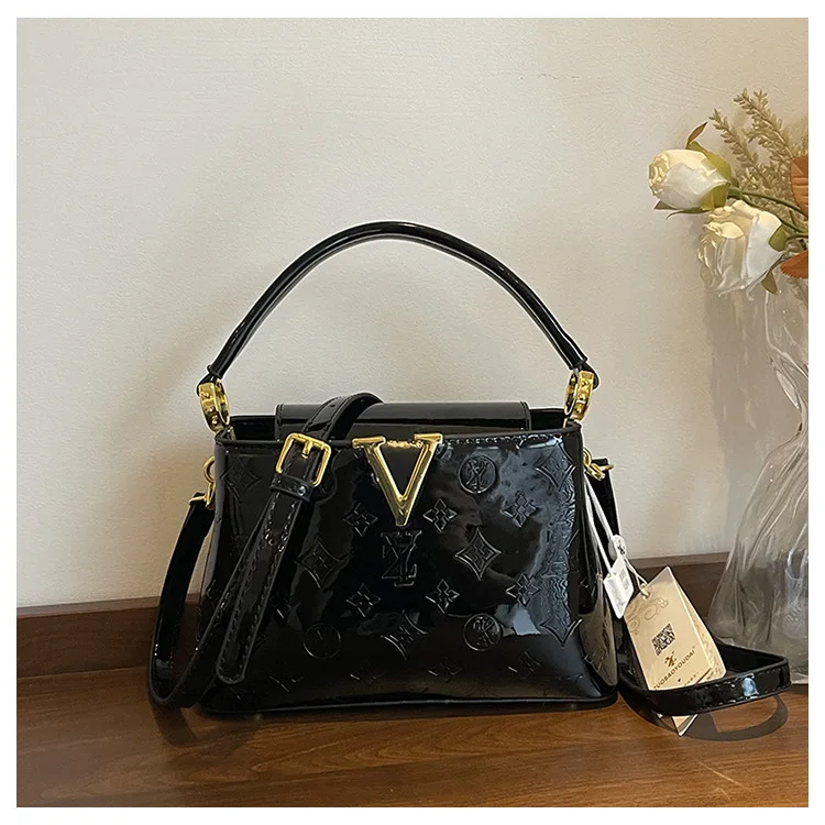 2025 Women's Letter Embossed Premium Textured Bag - Designer Style Summer Patent Leather, Shoulder Crossbody
2025 Women's Letter Embossed Premium Textured Bag - Designer Style Summer Patent Leather, Shoulder Crossbody
