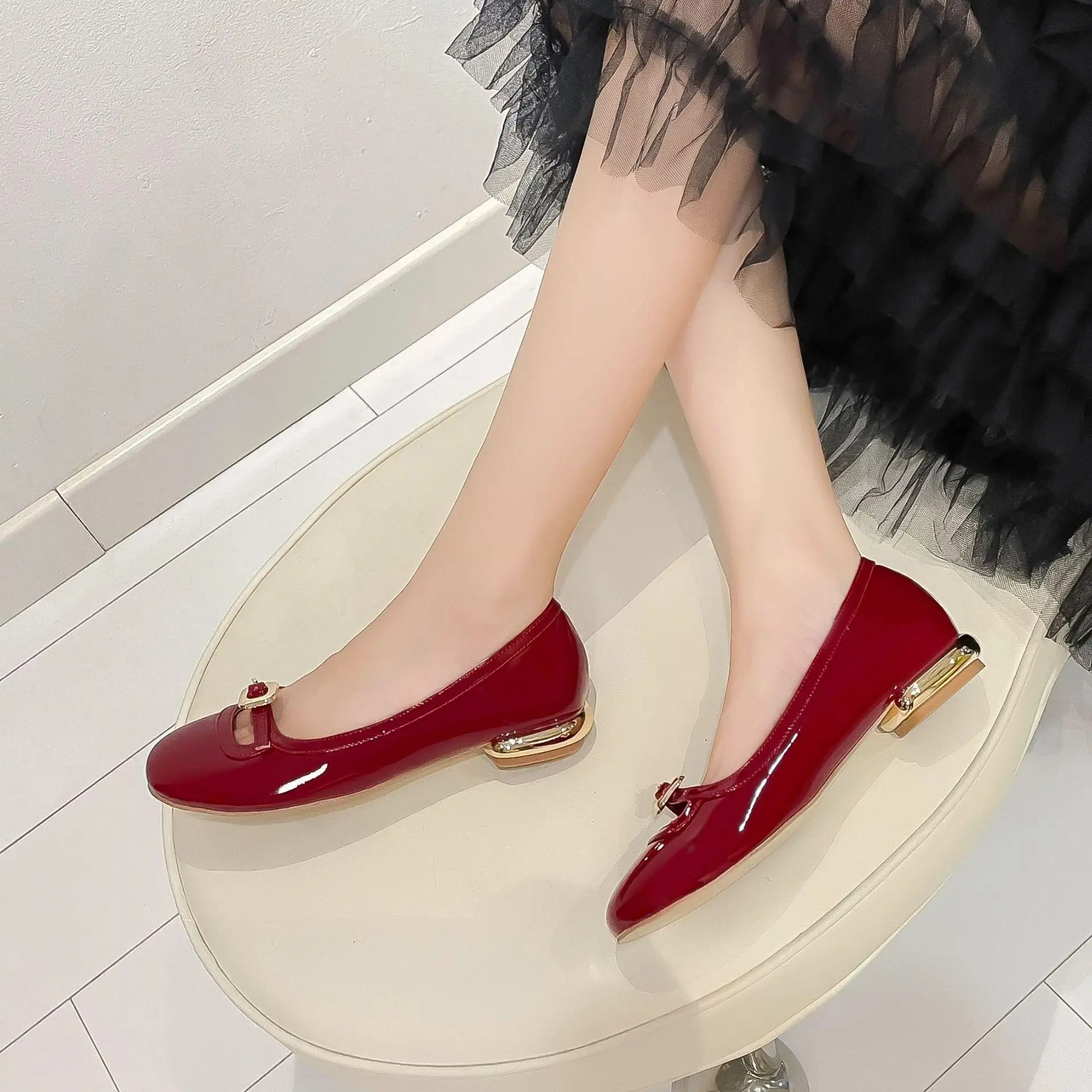 Round Head Crystal Buckle Women Sandals Solid Outdooor Zapatos Mujer Spring Metal Heels Mary Janes Girls Shoes
Round Head Crystal Buckle Women Sandals Solid Outdooor Zapatos Mujer Spring Metal Heels Mary Janes Girls Shoes