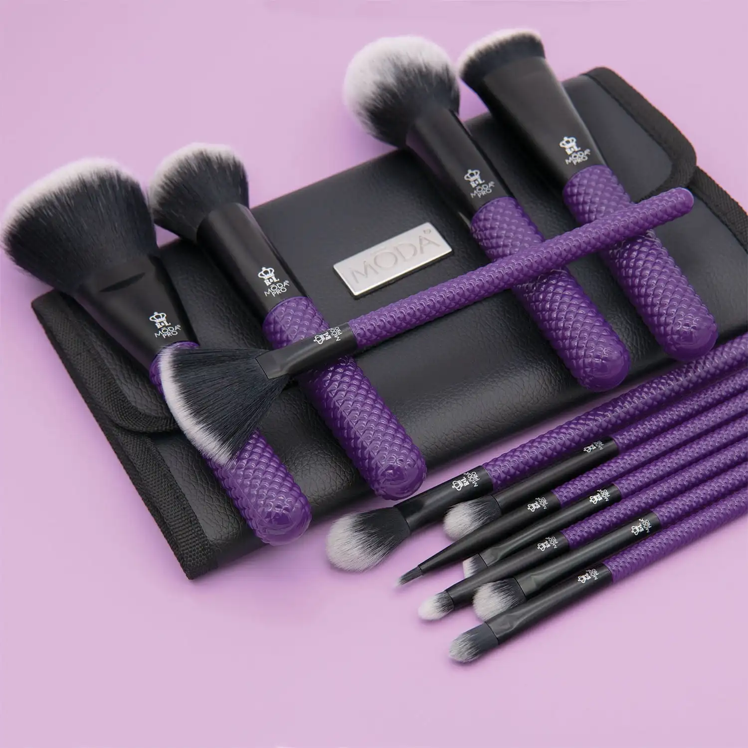 Purple 13pc Makeup Brush Kit
Purple 13pc Makeup Brush Kit