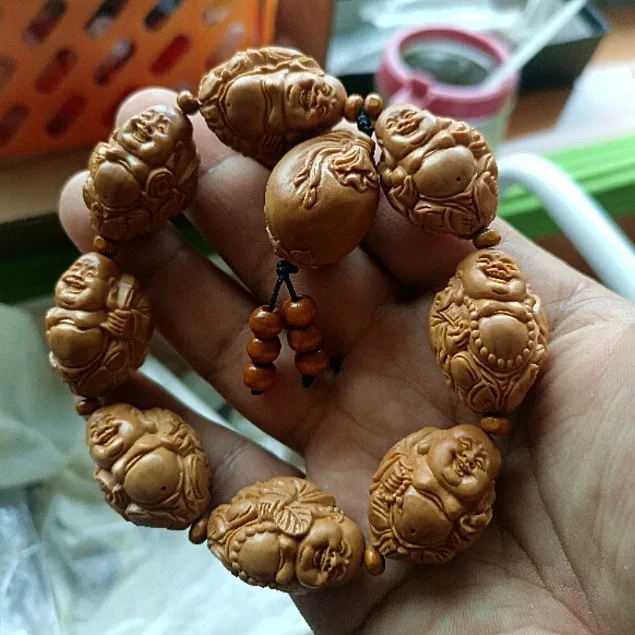 20mm Maitreya Olive Pit HandString Men Carved Olive Seed Eight Buddhas Bracelet Buddha Hand Pure Handmade Lucky Fortune Blessing
20mm Maitreya Olive Pit HandString Men Carved Olive Seed Eight Buddhas Bracelet Buddha Hand Pure Handmade Lucky Fortune Blessing
