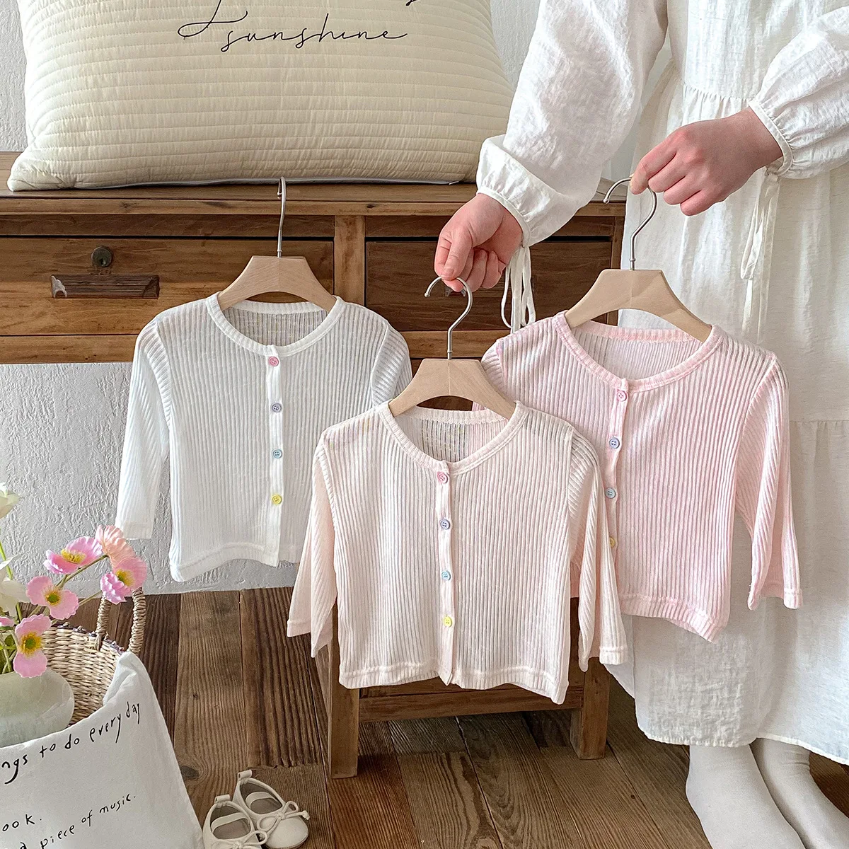 2025 New Summer Sunscreen Clothing Baby Air Conditioning Clothing Thin Cardigan Fashionable
2025 New Summer Sunscreen Clothing Baby Air Conditioning Clothing Thin Cardigan Fashionable