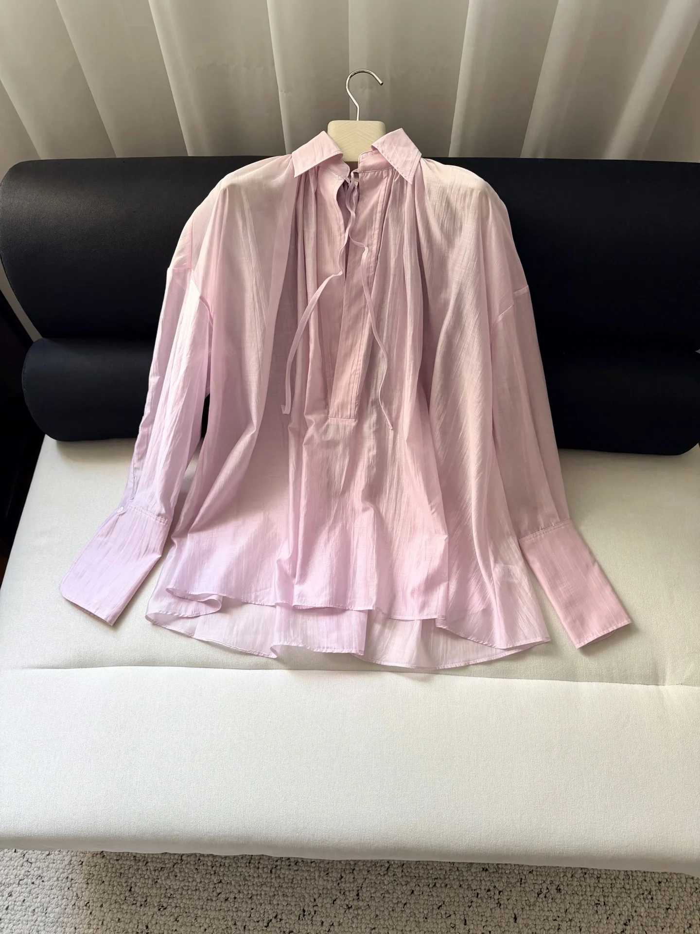 2026 Women's Thin Blouse Lace-up Turn-down Collar Long Sleeve Solid Color Loose Fashion Shirt
2026 Women's Thin Blouse Lace-up Turn-down Collar Long Sleeve Solid Color Loose Fashion Shirt