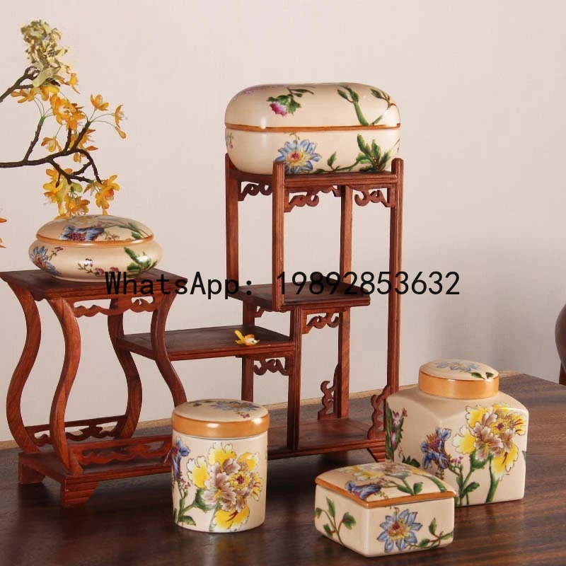 Chinese-style Retro Storage Jars Jewelry Box Storage Tank Handmade Porcelain Pot Blue and White Porcelain Vase Container
Chinese-style Retro Storage Jars Jewelry Box Storage Tank Handmade Porcelain Pot Blue and White Porcelain Vase Container
