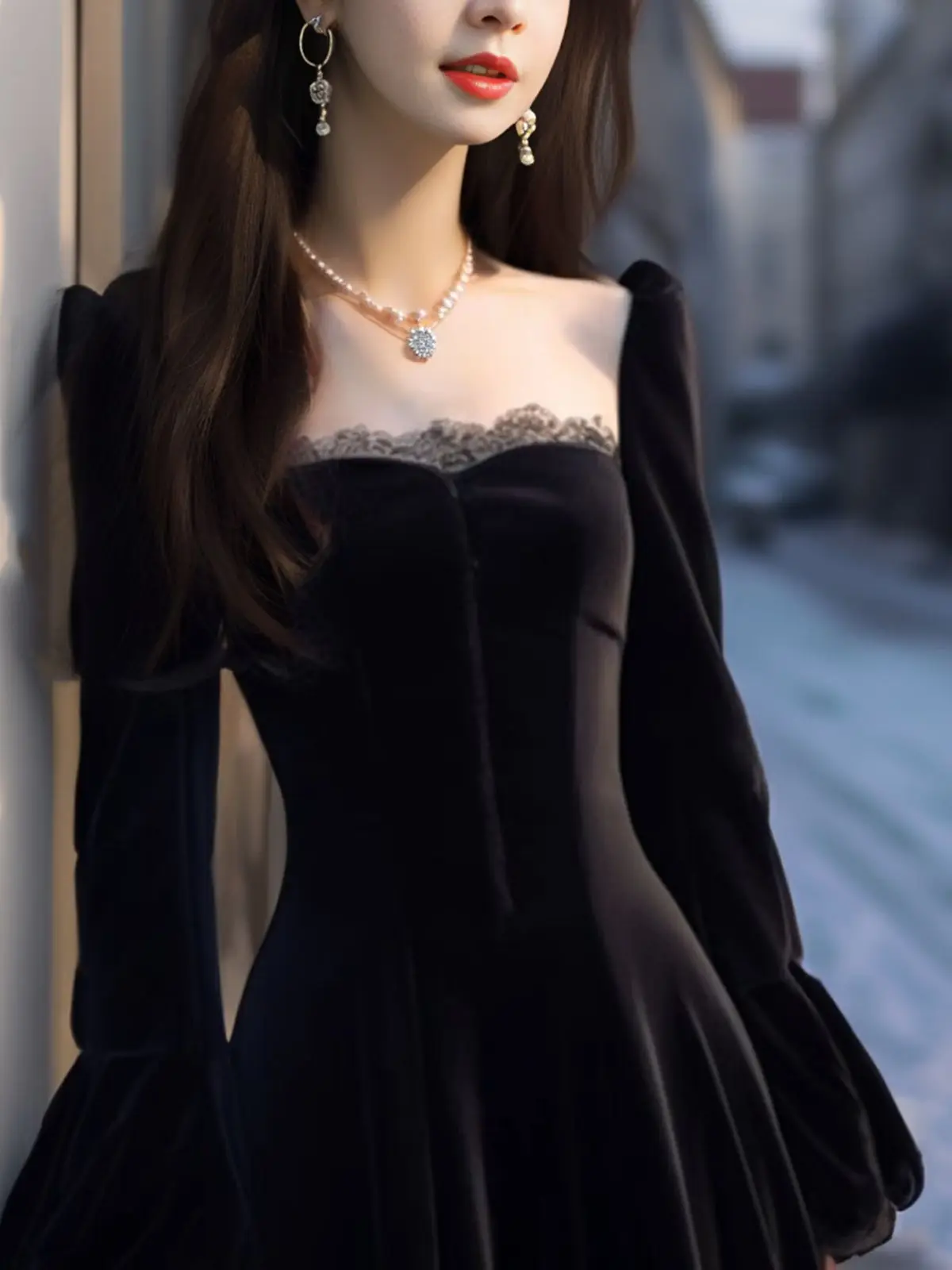 French Style Black Velvet Dress For Women In Autumn And Winter 2025, With A Super Beautiful And Slimming Look
French Style Black Velvet Dress For Women In Autumn And Winter 2025, With A Super Beautiful And Slimming Look
